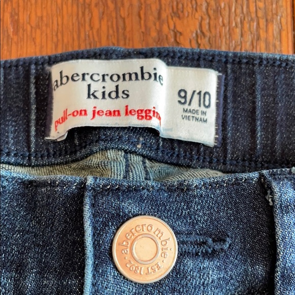 Abercrombie Kids Size 9/10 Dark Wash Jeggings - Picture 4 of 5